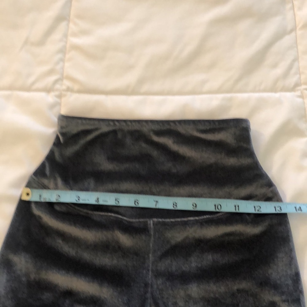 Yummie velour grey yoga pant leggings that are super soft - Picture 6 of 7